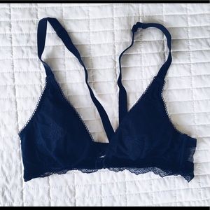NWOT Victoria’s Secret Triangle Bralette